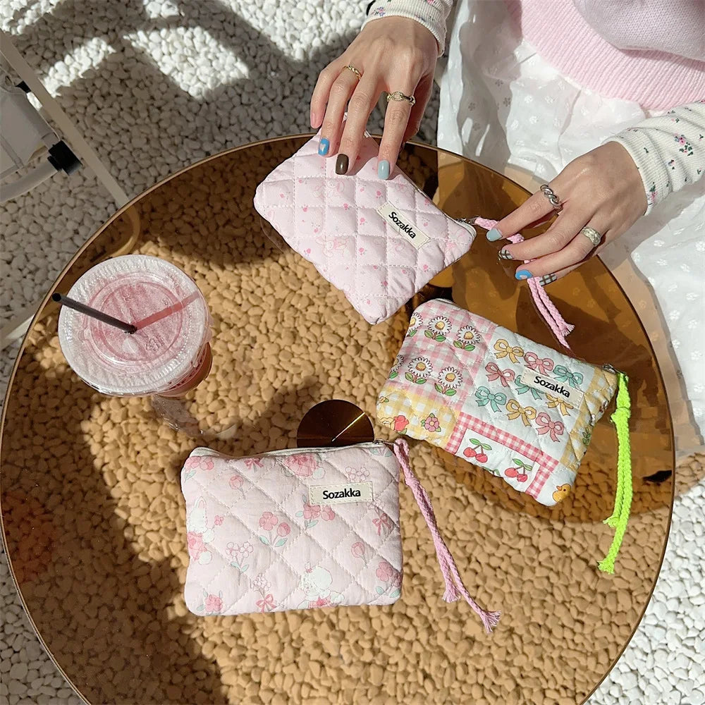 Women's Cosmetic Bags