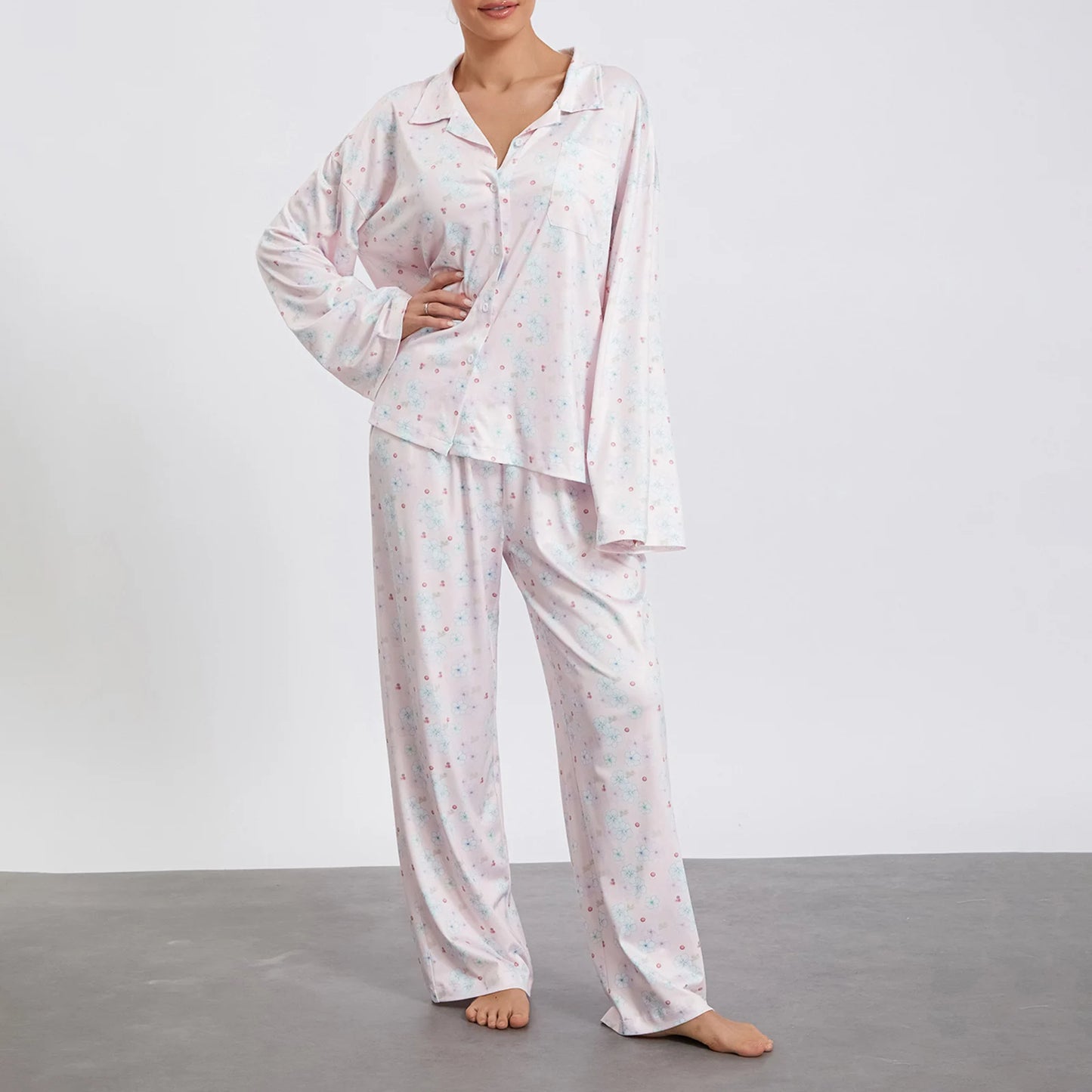 Women's Print Pajama Set: Long Sleeve Top & Elastic Waist Pants